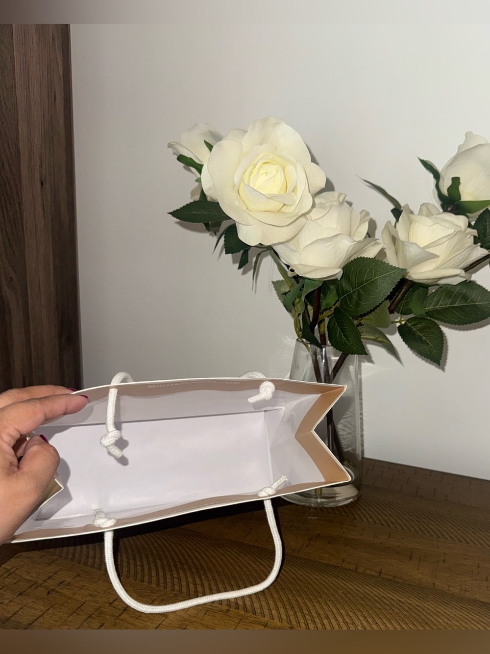 Michael Kors Two-Tone Beige and White Shopping Bag - Picture 4 of 7